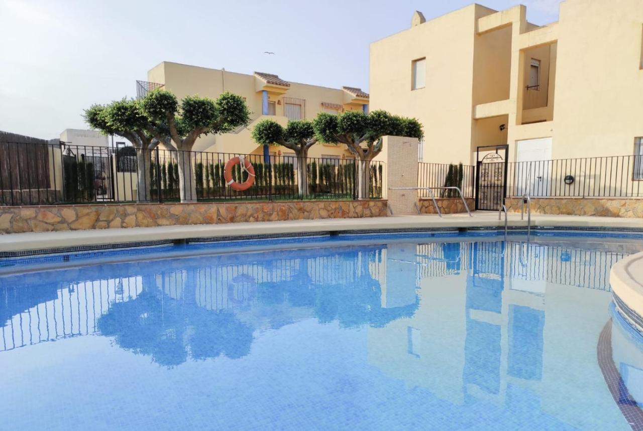 Beach Apartamentos 加鲁查 外观 照片